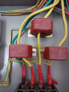 請問這個電流互感器的倍率是多少